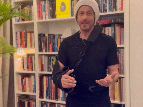 पहली बार नेशनल अवॉर्ड मिलने पर इमोशनल हुए शाहरुख खान:बोले- निर्देशकों, टीम और दर्शकों का शुक्रिया, जीवनभर इस पल को संजोकर रखूंगा