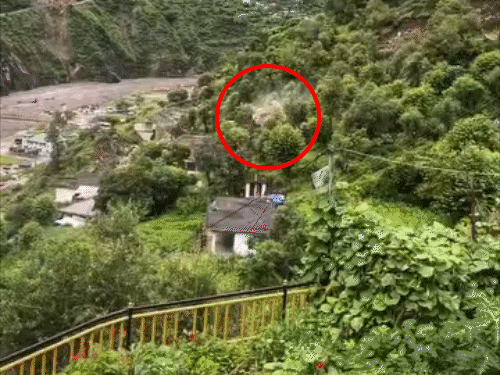 हिमाचल के कई इलाकों में भारी बारिश:चंडीगढ़-मनाली फोरलेन बंद; मंडी में पत्थर गिरने से 1 सेकेंड में गिरा मकान, मलाणा​​​​​​​ डैम की मशीनरी बही