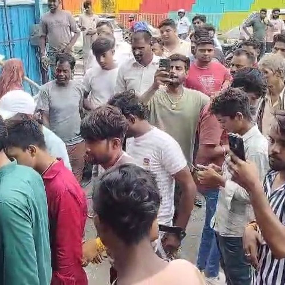 श्रावण मास में मांस बिक्री पर बवाल:मथुरा में गौ रक्षक दल ने युवक को पकड़कर पुलिस को सौंपा