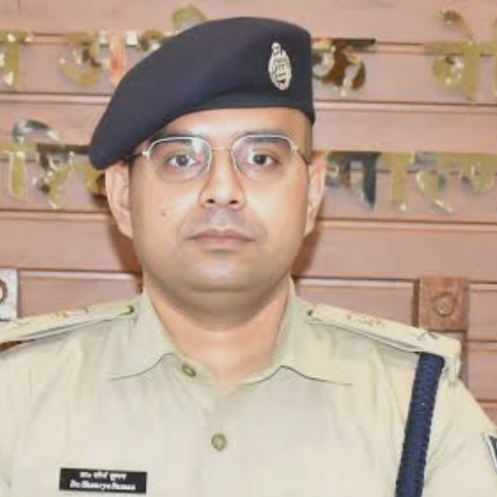 अब थाना जाने की जरूरत नहीं:बेतिया के सभी थानों के मोबाइल नंबर जारी, सीधे थाना प्रभारी से करें संपर्क