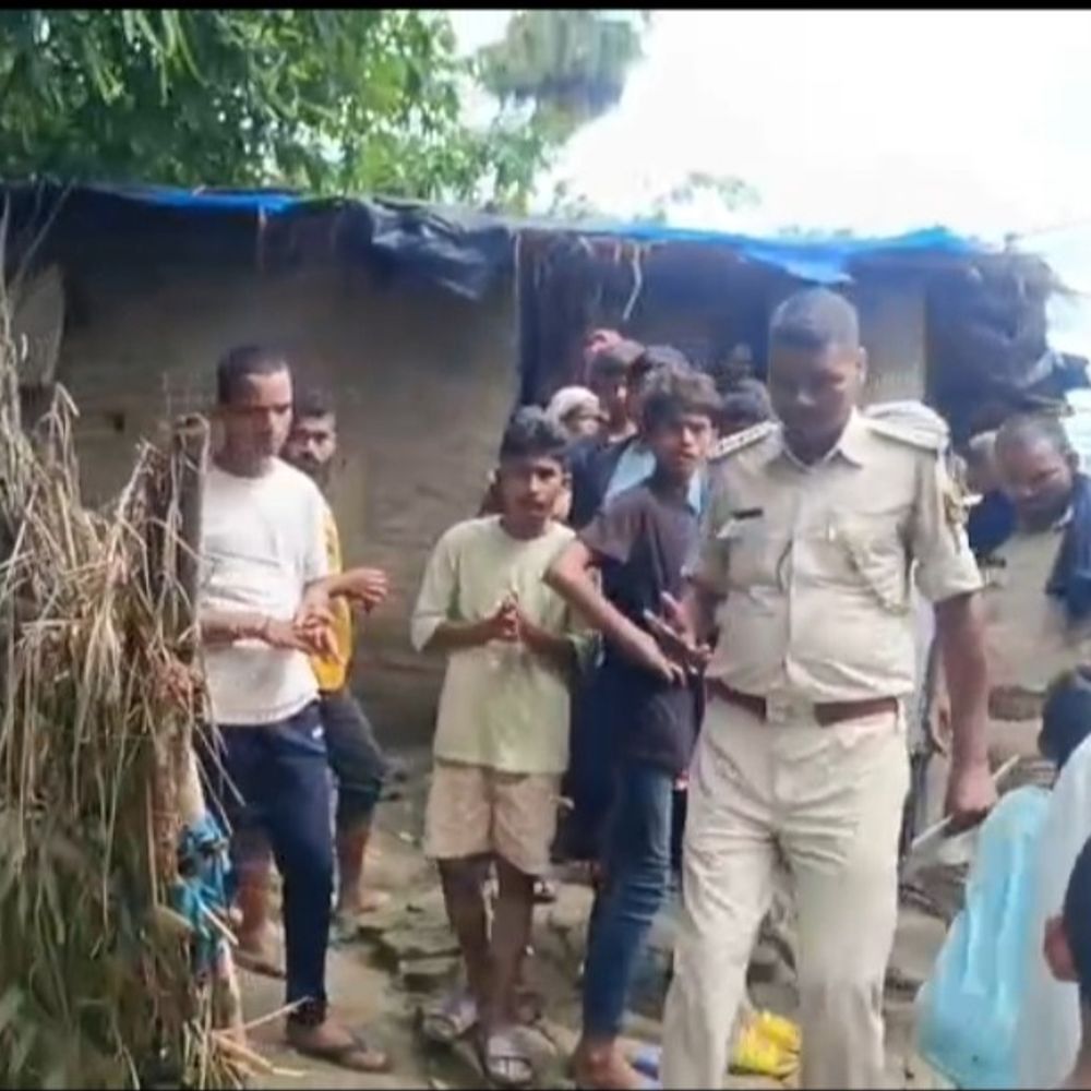 15 फीट गड्‌ढे में डूबे 5 बच्चे, 1 की मौत:दरभंगा में बारिश में खेलने के लिए निकले थे, पैर फिसलने से पांचों गिर गए