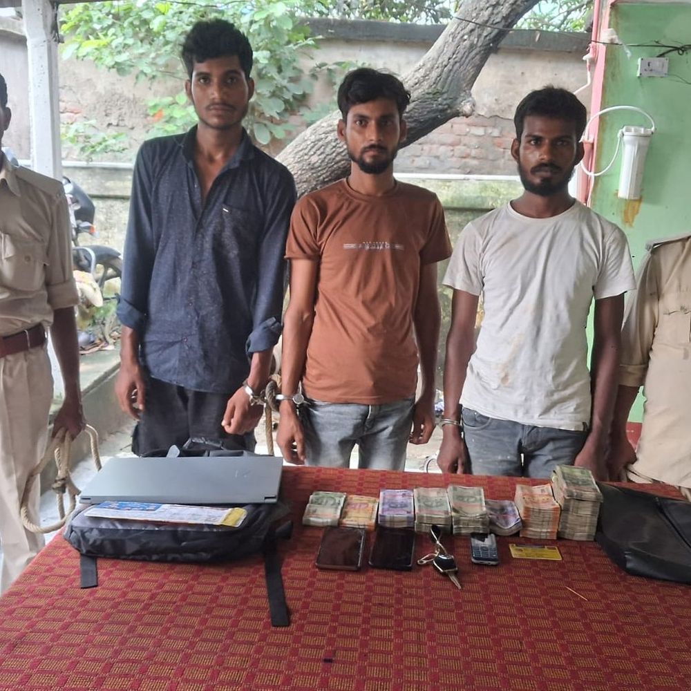 सहरसा में 9.10 लाख की लूट का खुलासा:पिकअप चालक ही निकला मास्टरमाइंड; खुद पर चलवाई थी गोली, 3 आरोपी गिरफ्तार