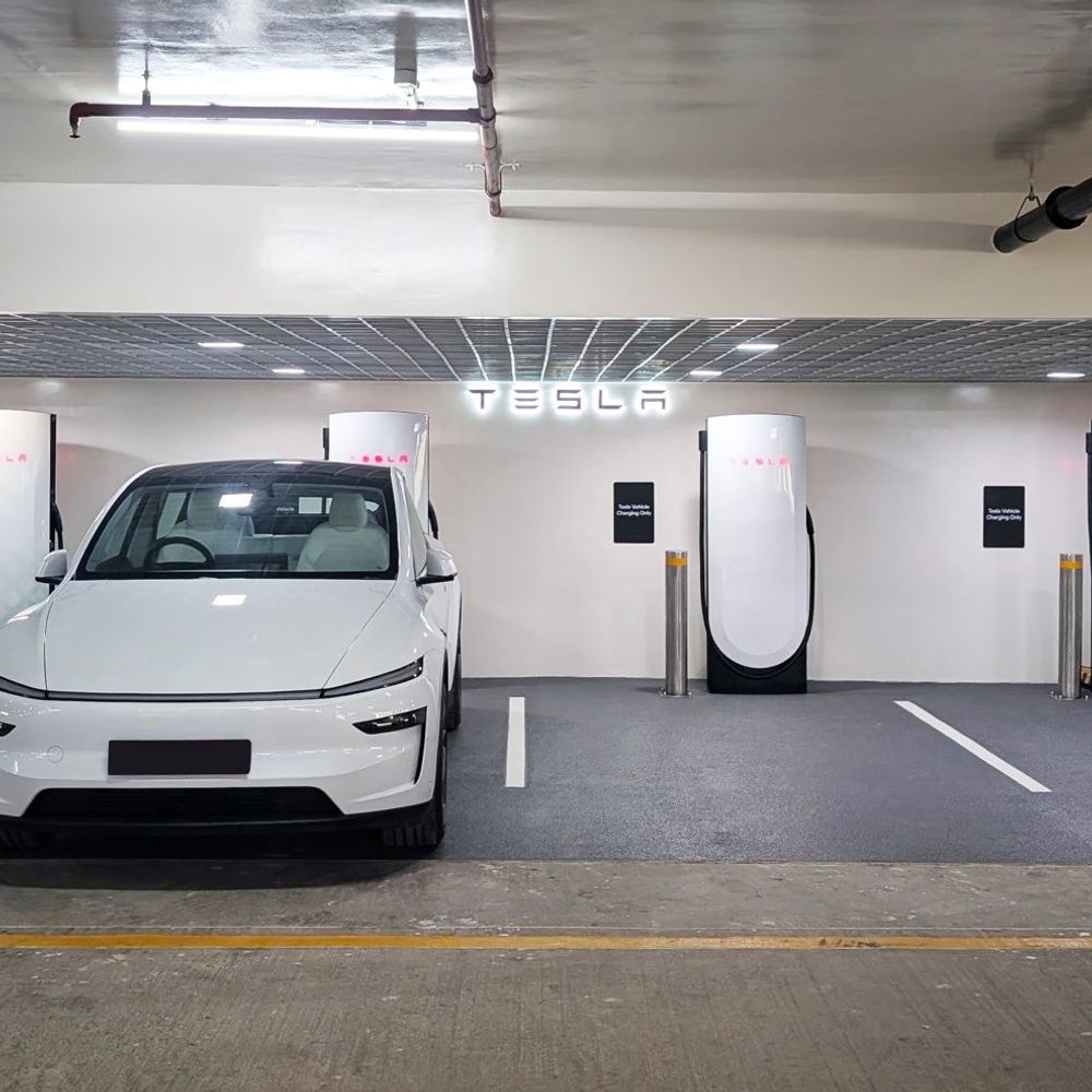 भारत में टेस्ला का पहला सुपर चार्जिंग स्टेशन शुरू:मुंबई के BKC में मिलेगी सुविधा, 14 मिनट की चार्जिंग में 300 किलोमीटर की रेंज