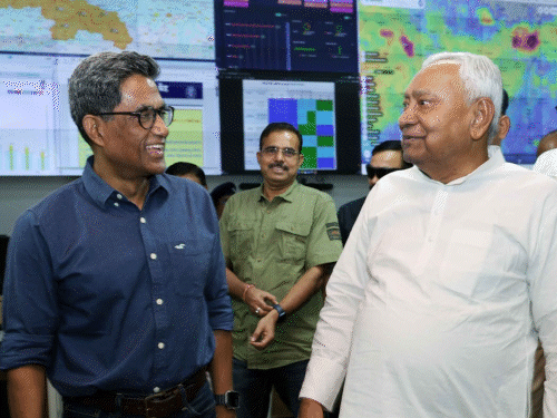 मुजफ्फरपुर के प्रत्यय अमृत बनेंगे बिहार के नए मुख्य सचिव:1 सितंबर को कार्यभार संभालेंगे, मां कविता हिंदी, पिता रिपुसूदन दर्शनशास्त्र के प्रोफेसर थे
