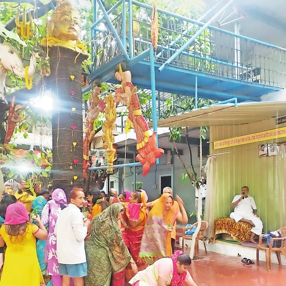 पांच लाख रुद्राक्ष से बनाया शिवलिंग