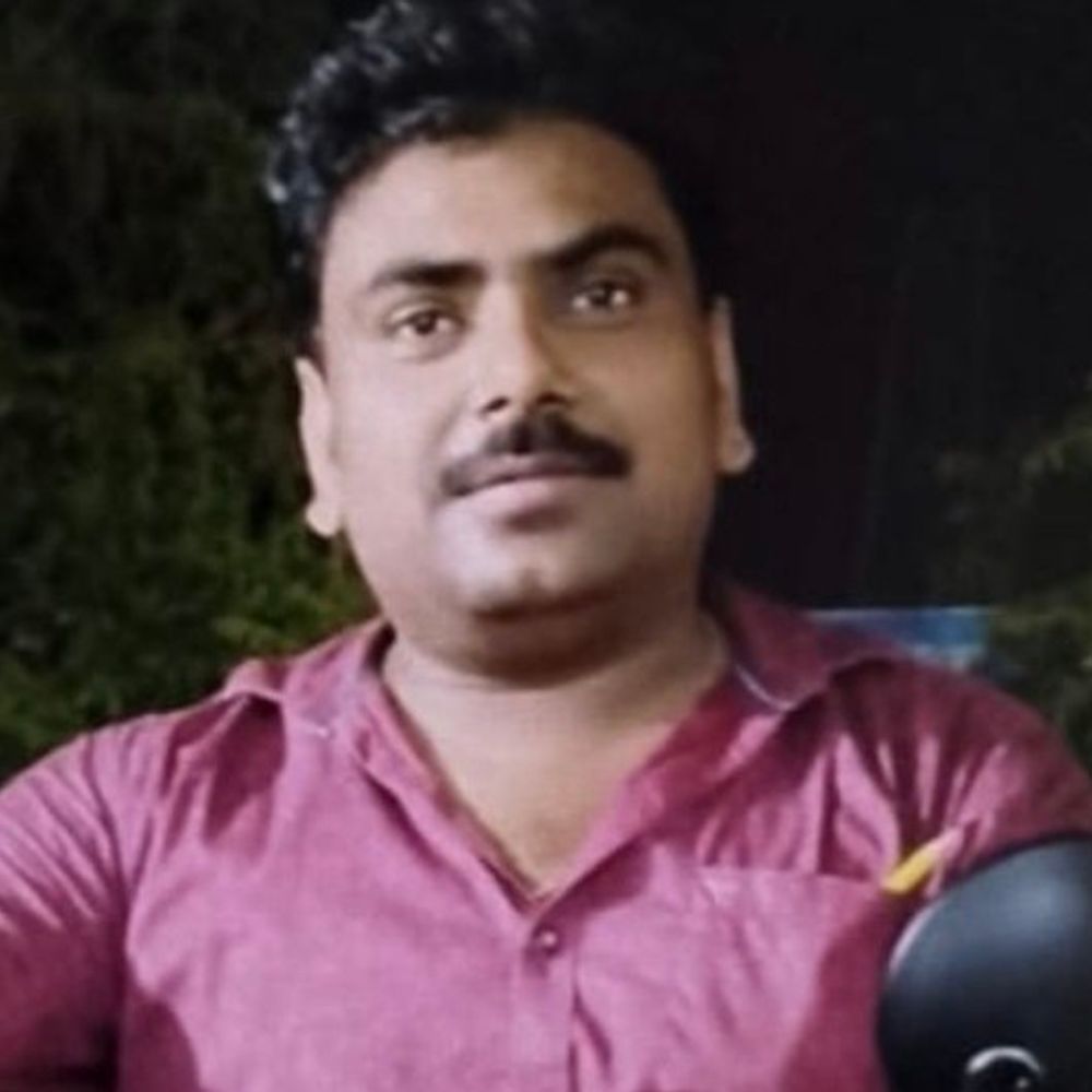 खगड़िया समाहरणालय के आर्म्स सेक्शन का कार्यपालक सहायक गिरफ्तार:मृत लोगों के लाइसेंस का करता था दुरुपयोग, कारतूस खरीदकर हाजीपुर में बेचता था