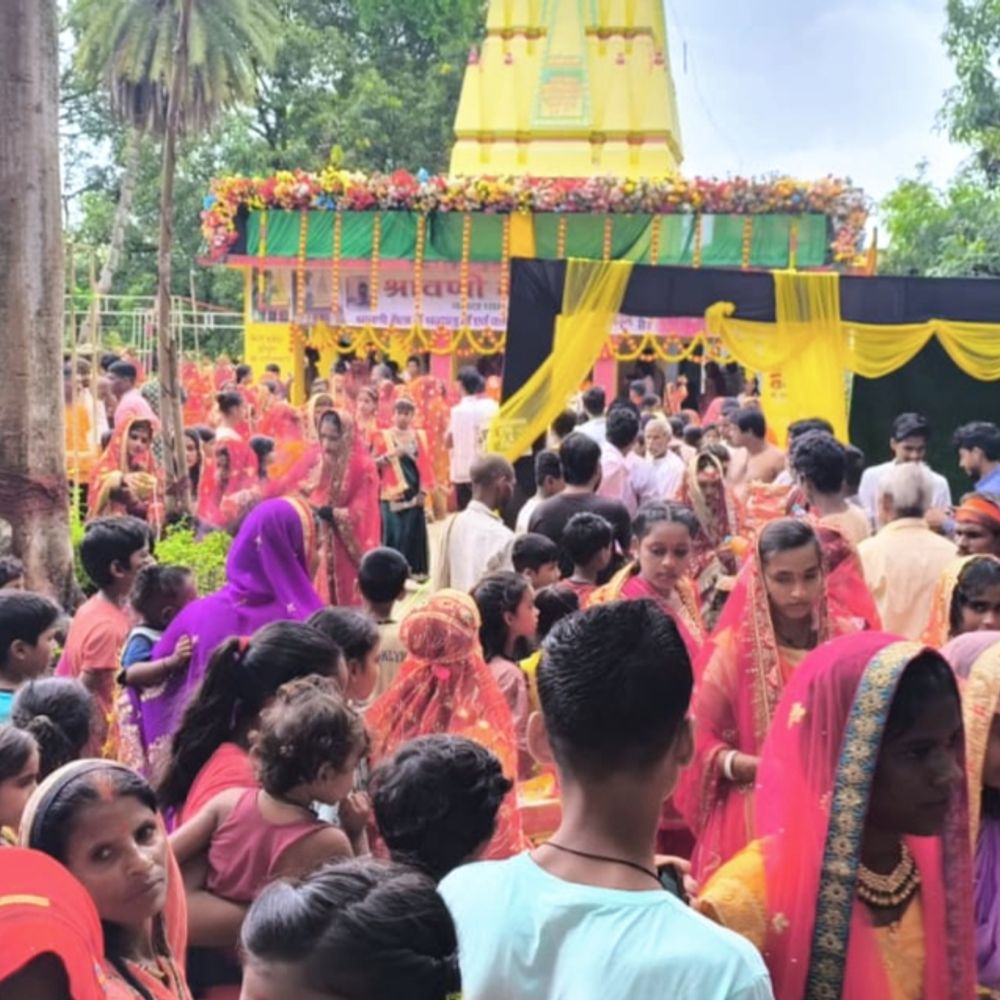 शहर से गांव तक िशव भक्ति में लीन रहे श्रद्धालु