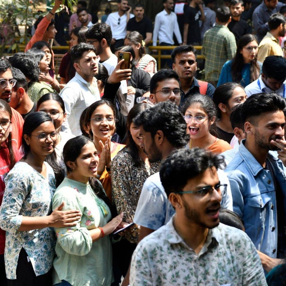 NEET UG काउंसलिंग 2025 पर रोक:फर्स्ट राउंड की चॉइस फिलिंग और लॉकिंग पर स्टे; जल्द जारी होंगी नई डेट्स