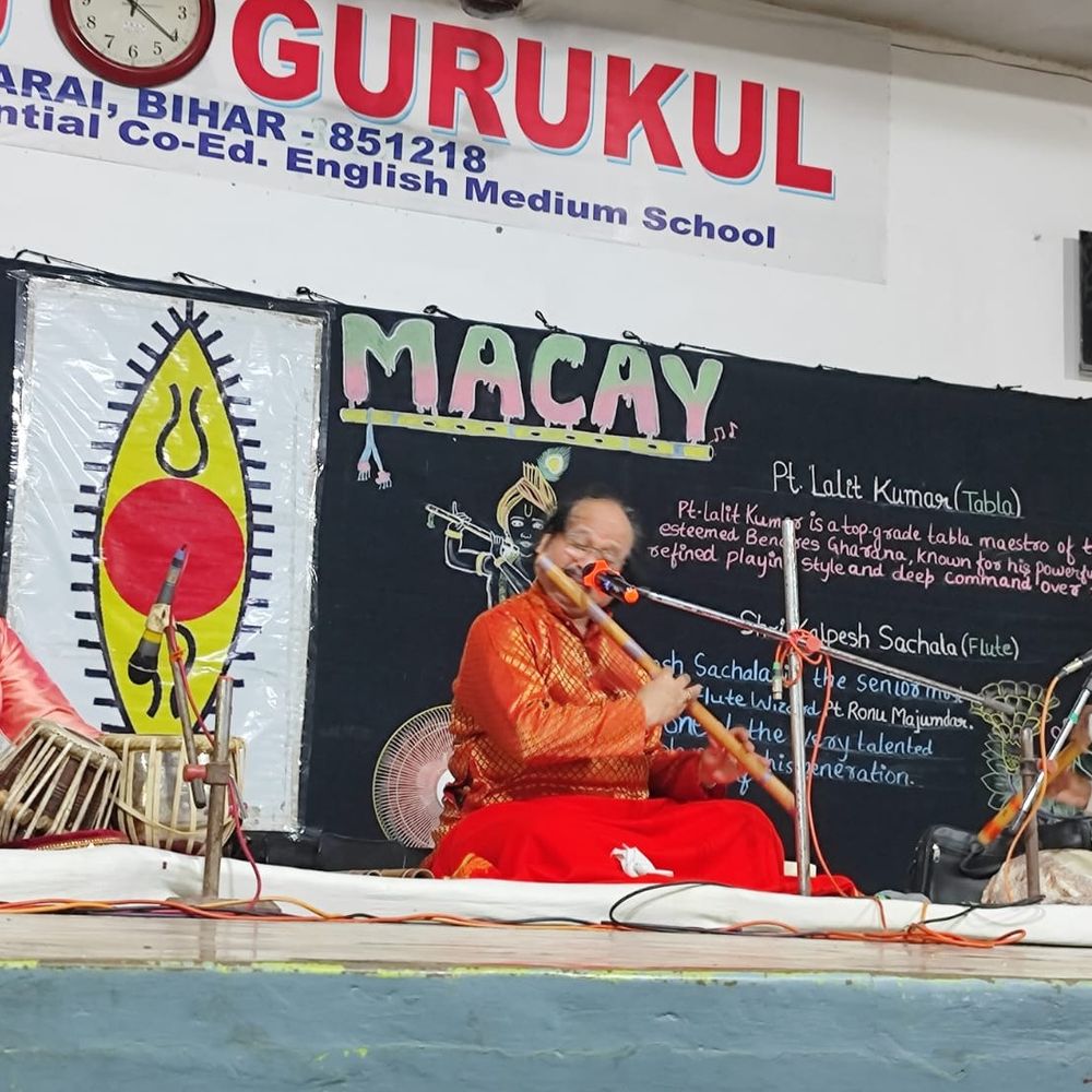 बांसुरी वादन में वंदे मातरम ने जगाया राष्ट्रप्रेम:भारतीय शास्त्रीय संगीत को बढ़ावा देने वाले स्पीक मके का कार्यक्रम, बच्चों के बीच दी प्रस्तुति