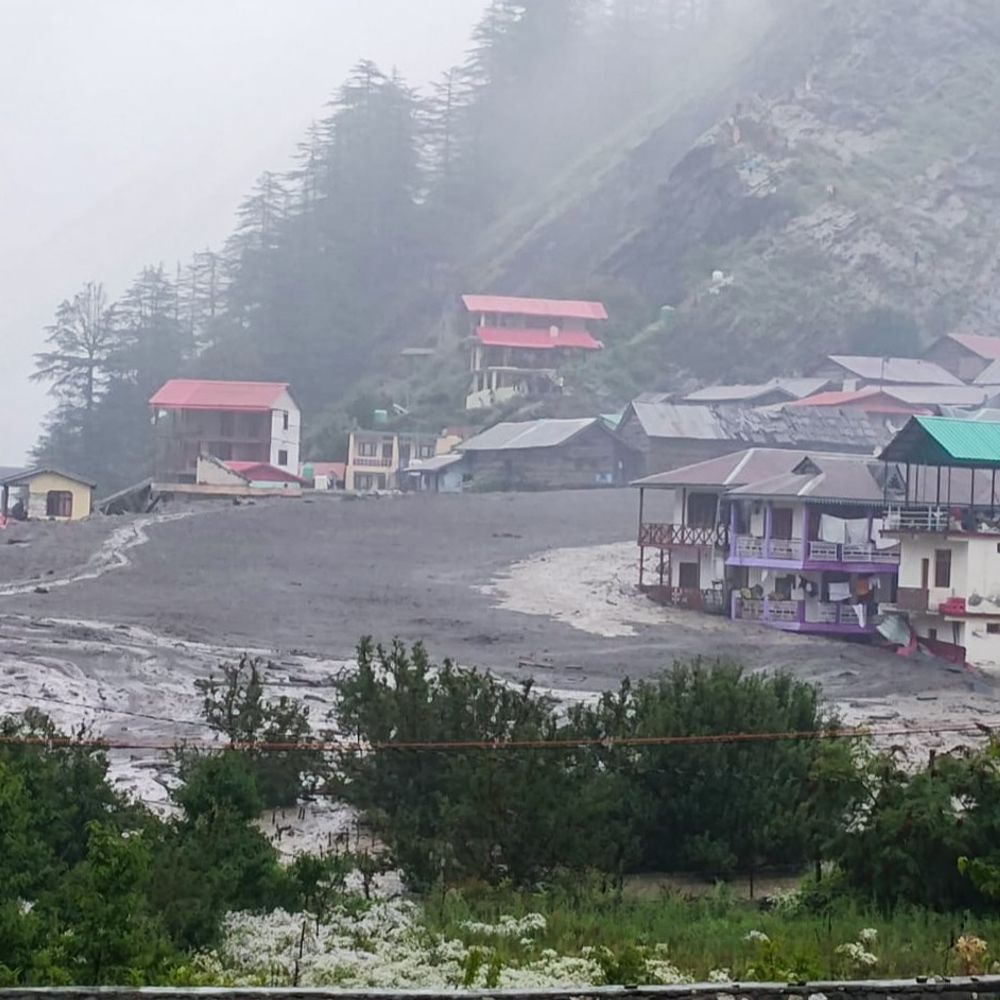 उत्तराखंड में बढ़ रहीं बादल फटने की घटनाएं:एक्सपर्ट ने बताए 3 कारण- टिहरी डैम से ज्यादा बादल बन रहे, जंगल घटे, मानसून सीजन सिमटा