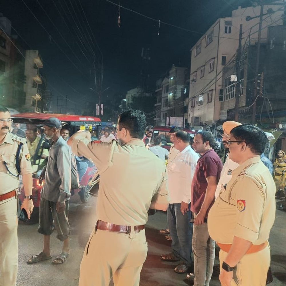 कानपुर में मकान गिरने से 5 लोग फंसे:रेस्क्यू टीम ने सभी को सकुशल निकाला, एक व्यक्ति घायल