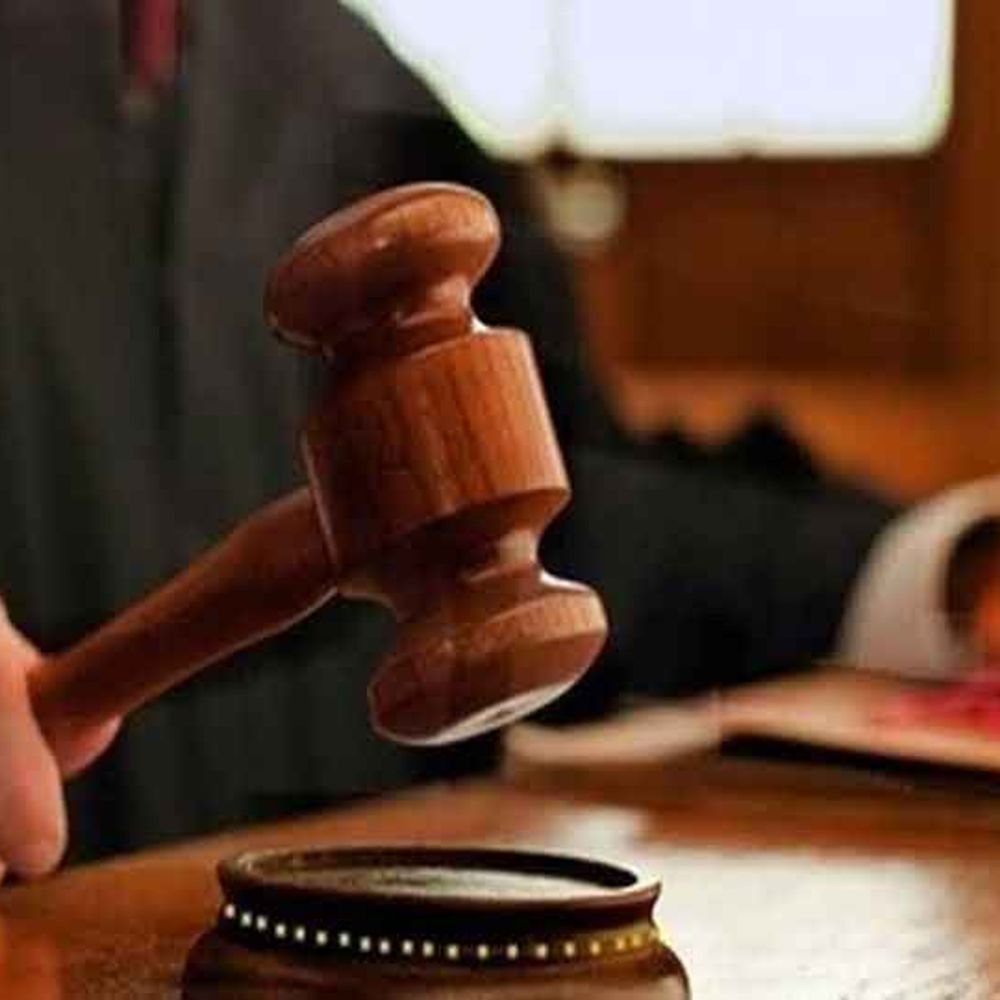 रायपुर-बिलासपुर नेशनल हाईवे की बदहाली पर सुनवाई:हाई कोर्ट ने पूछा- सड़क पर चले हैं, हालत देखी? अफसर बोले- स्थिति खराब है, मरम्मत हो रही है