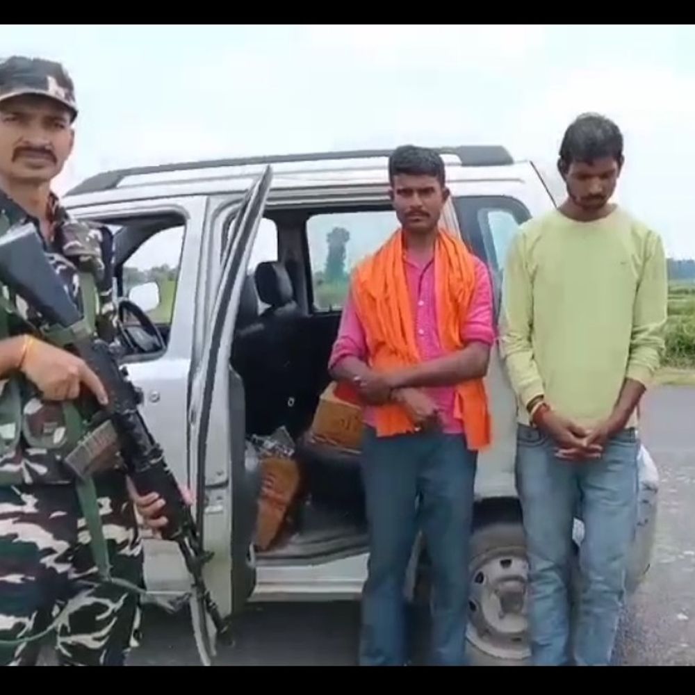 924 बोतल शराब के साथ 2 तस्कर गिरफ्तार:मधुबनी में शराब तस्करी का भंडाफोड़, नेपाल से शराब लेकर भारत में कर रहे थे प्रवेश