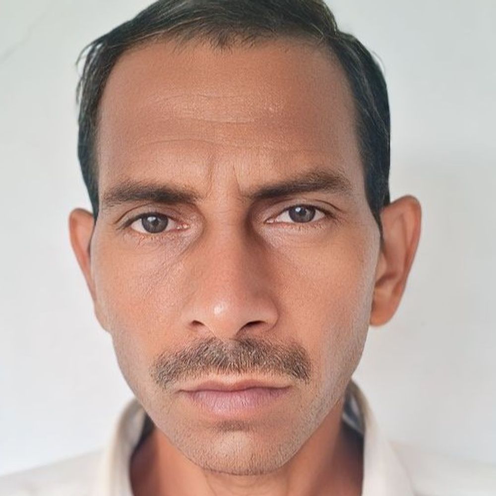 बक्सर में सिंचाई के दौरान किसान की मौत:मोटर के स्टार्टर का बटन दबाते समय लगा करंट, बिजली विभाग पर उठे सवाल