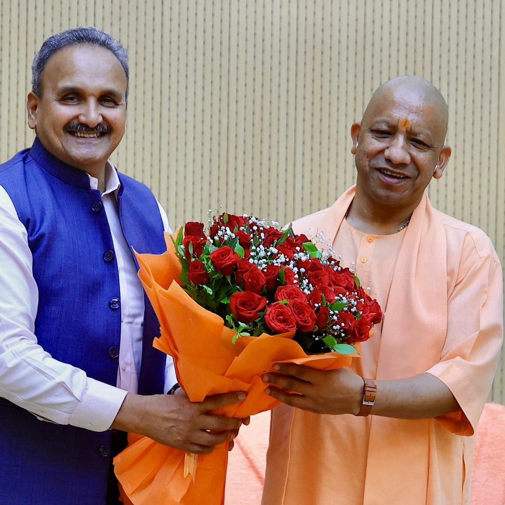 इकाना में 17 को आ रहीं दिशा पाटनी, सुनिधि चौहान:यूपी T-20 की ओपनिंग सेरेमनी, सीएम योगी आदित्यनाथ से मिले लीग के चेयरमैन