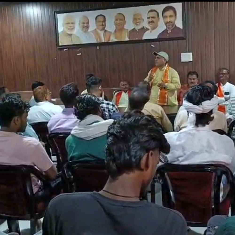 मुजफ्फरनगर के चरथावल विधानसभा में भाजपा की बैठक:15 अगस्त पर तिरंगा यात्रा की योजना की तैयारी