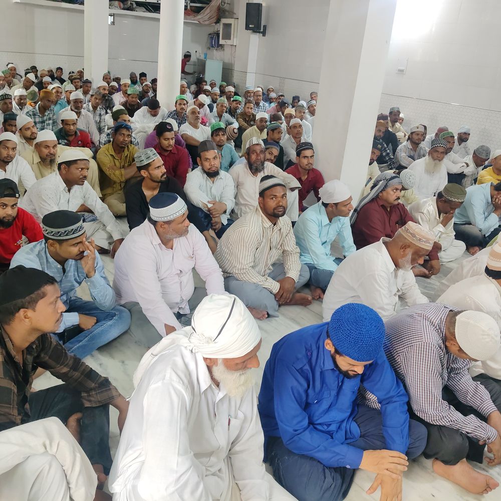 मस्जिद गोसिया नूरीया में शांतिपूर्वक अदा की जुम्मे की नमाज, 700 से 800 लोग शामिल हुए