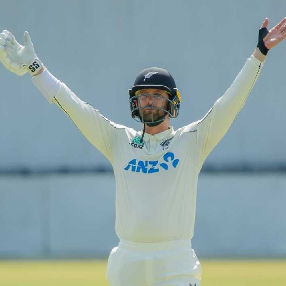 न्यूजीलैंड की टेस्ट इतिहास में तीसरी सबसे बड़ी जीत:जिम्बाब्वे को पारी और 359 रन से हराया; डेवोन कॉन्वे प्लेयर ऑफ द मैच बने