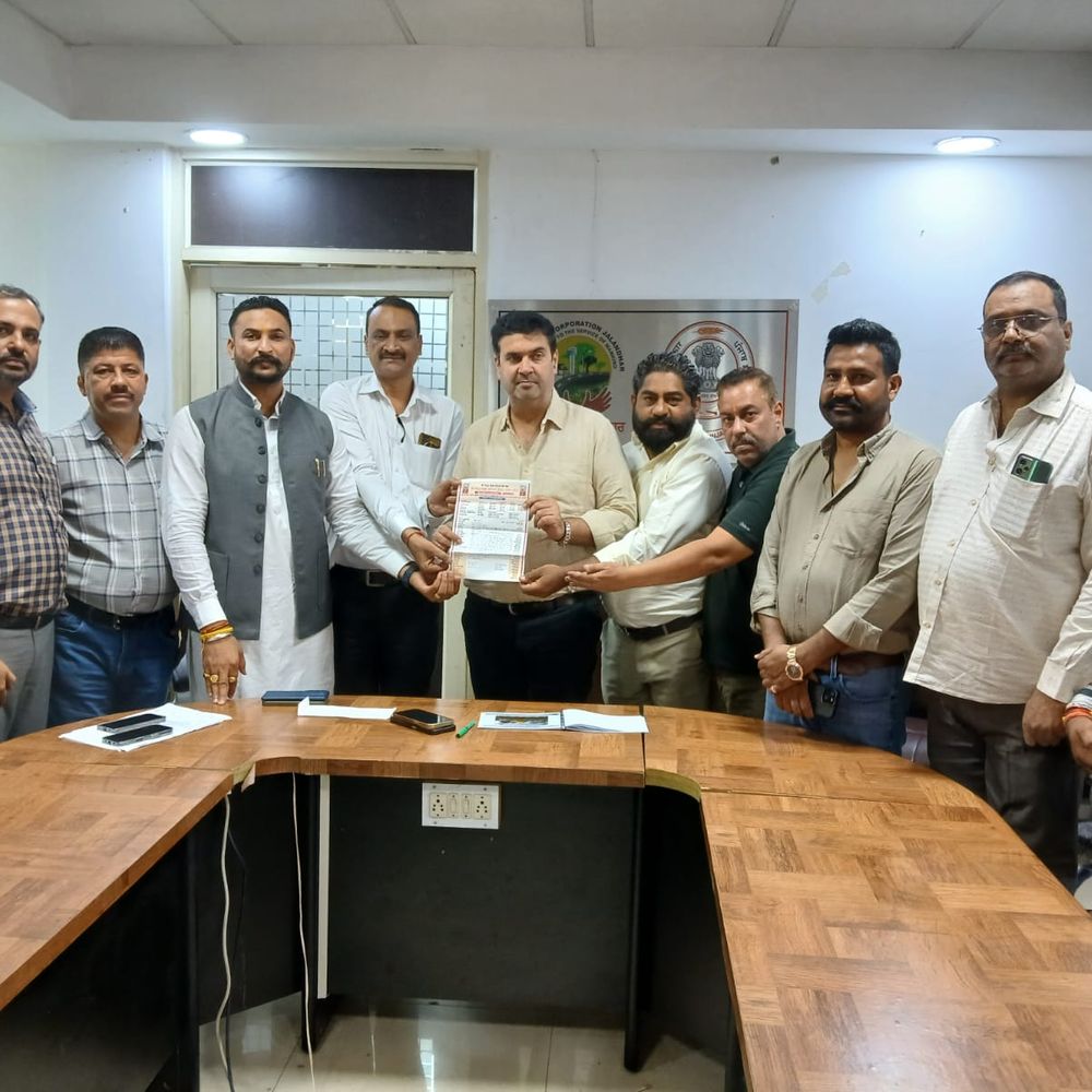 बाबा सोढल सुधार सभा ने मेयर से की मीटिंग