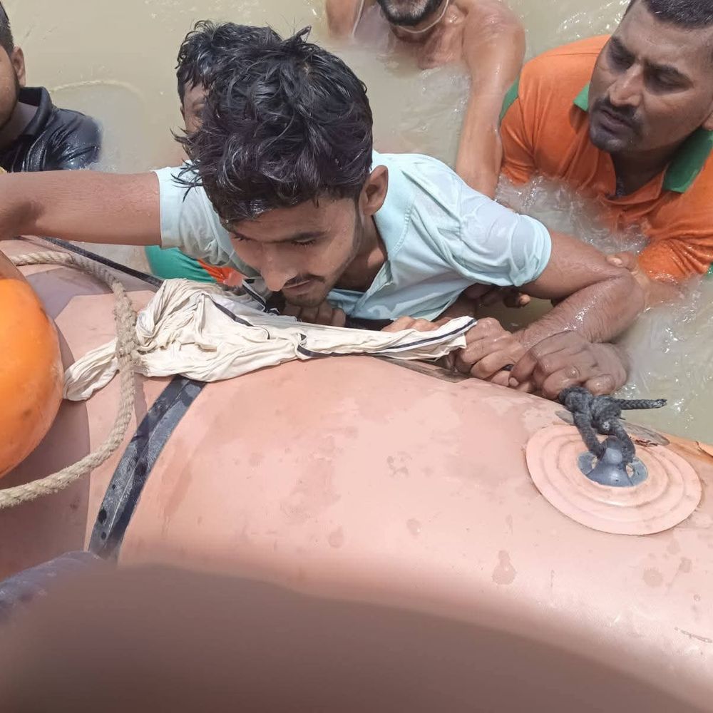 अगुवानी गंगा घाट पर स्नान के दौरान तीन युवक डूबे:खगड़िया में एसडीआरएफ की सतर्कता से बचाई गई तीनों की जान