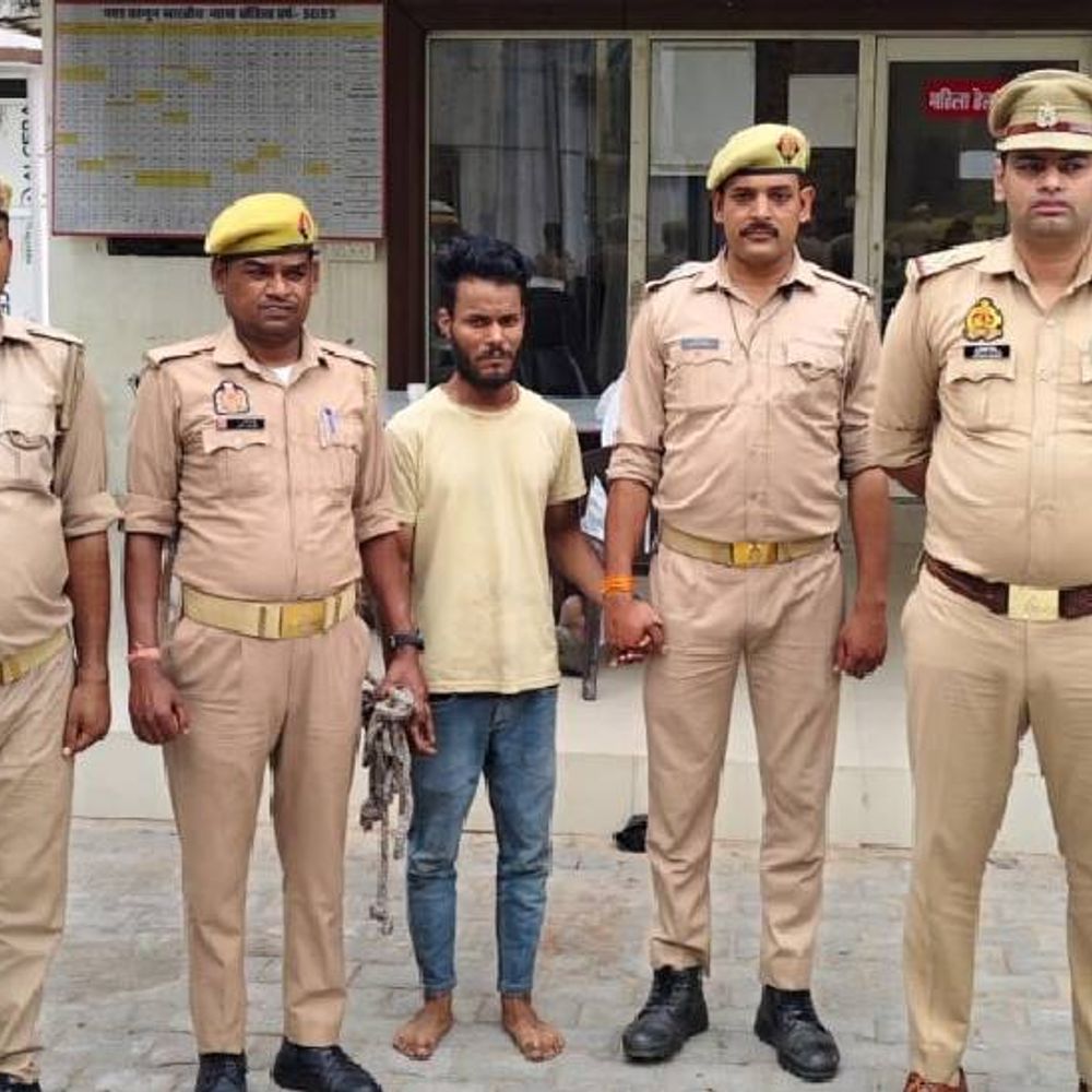 झांसी में रेपिस्ट ने अपने वकील को मार डाला:लचर पैरवी से नाराज था पड़ाेसी, बोला- शादी करनी थी, उसी के रेप में सजा होने वाली थी