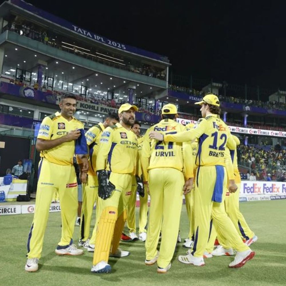 CSK बड़े बदलाव की तैयारी में, कई प्लेयर्स रिलीज होंगे:नीलामी में 40 करोड़ के पर्स के साथ उतर सकती हैं; धोनी खेल सकते हैं