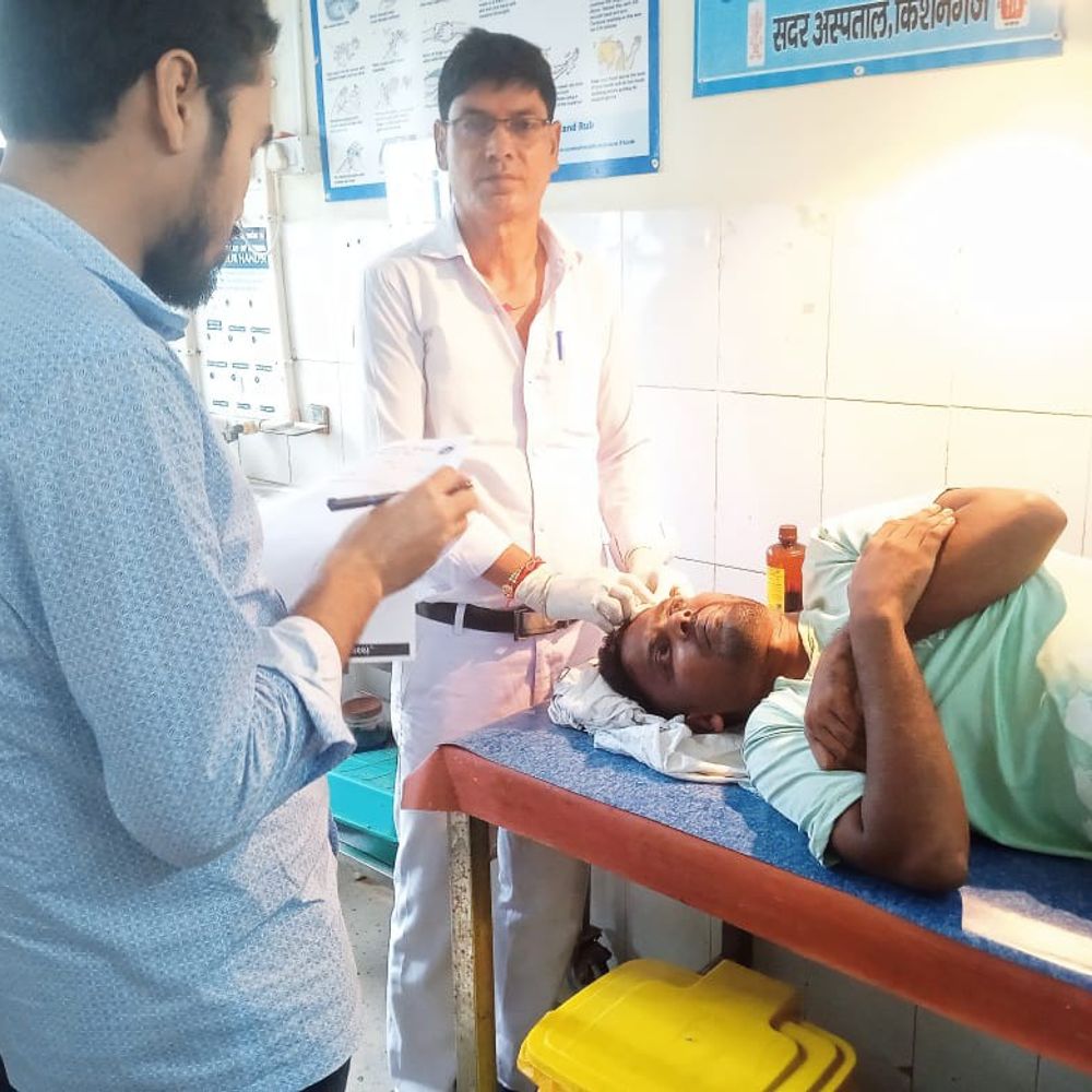 पत्नी को लाने गए युवक की ससुराल में पिटाई:किशनगंज में कमरे में बंद कर लाठी-डंडों से मारा, अस्पताल में भर्ती