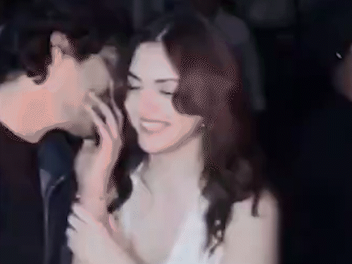 'सैयारा' सक्सेस बैश में दिखी अहान-अनीत की केमिस्ट्री:एक-दूसरे में खोये नजर आए दोनों, फैंस बोले- 'सब कुछ साफ-साफ दिख रहा'