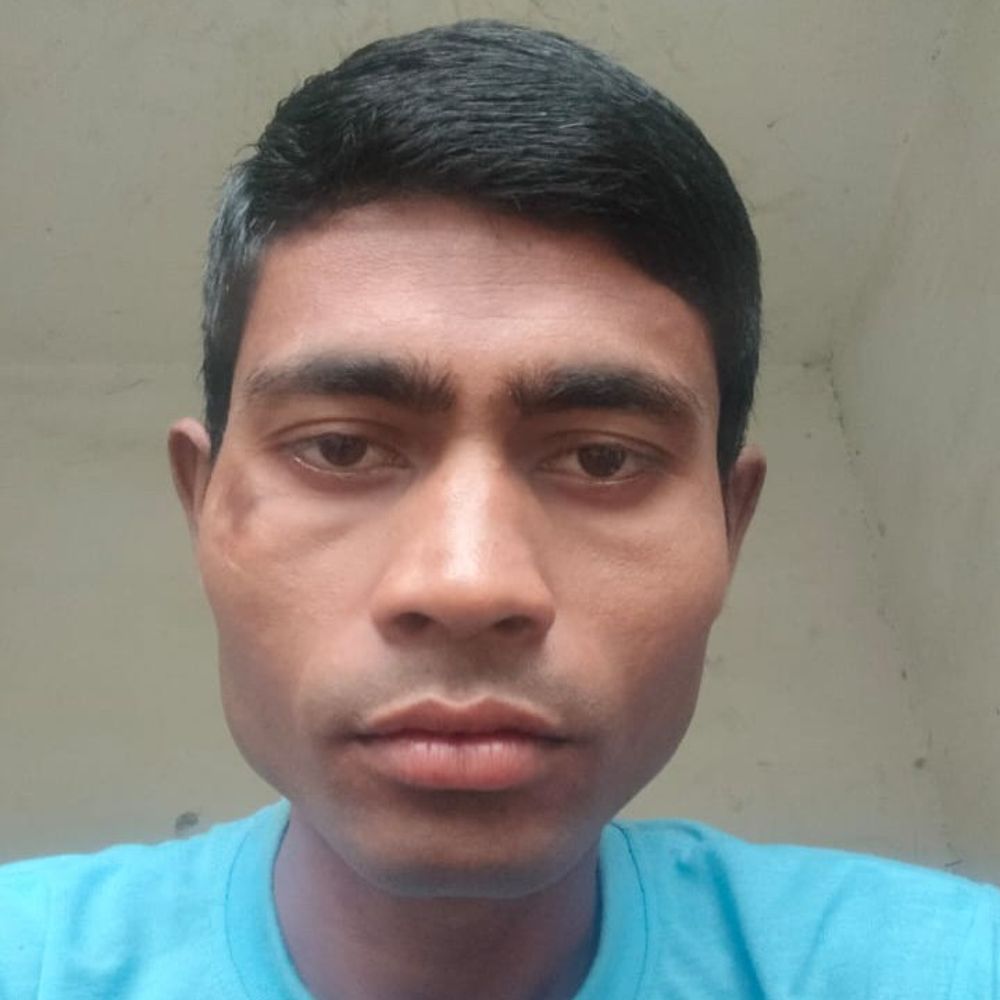 नल पर पानी भरते समय युवक को लगा करंट, मौत:बदायूं में बचाने आए पिता और पत्नी को भी लगा झटका