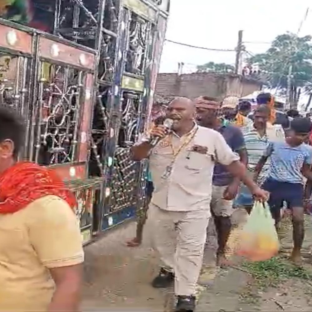 ट्रक ड्राइवर की अंतिम यात्रा में DJ, देशभक्ति के नारे:बांका के निवासी का कोलकाता में सड़क दुर्घटना में गई थी जान