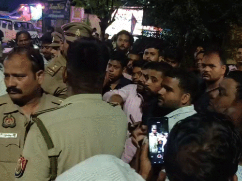 लखनऊ में 2 दिन नहीं आई बिजली:50 हजार लोग भोजन-पानी के लिए तरसे, करीब 500 लोगों ने पावर हाउस पर काटा बवाल