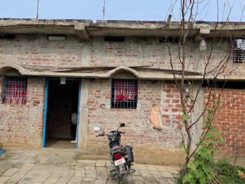 BLO पर मतदाता सूचि से नाम हटाने का आरोप:औरंगाबाद में दंपती ने कहा- जमीन विवाद के कारण वोट का अधिकार छीन रहे, रुपए भी मांगे