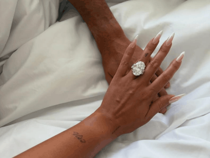 फुटबॉलर रोनाल्डो ने इंगेजमेंट की:गर्लफ्रेंड जॉर्जिना ने रिंग की फोटो शेयर की; 9 साल से एक-दूसरे को डेट कर रहे थे