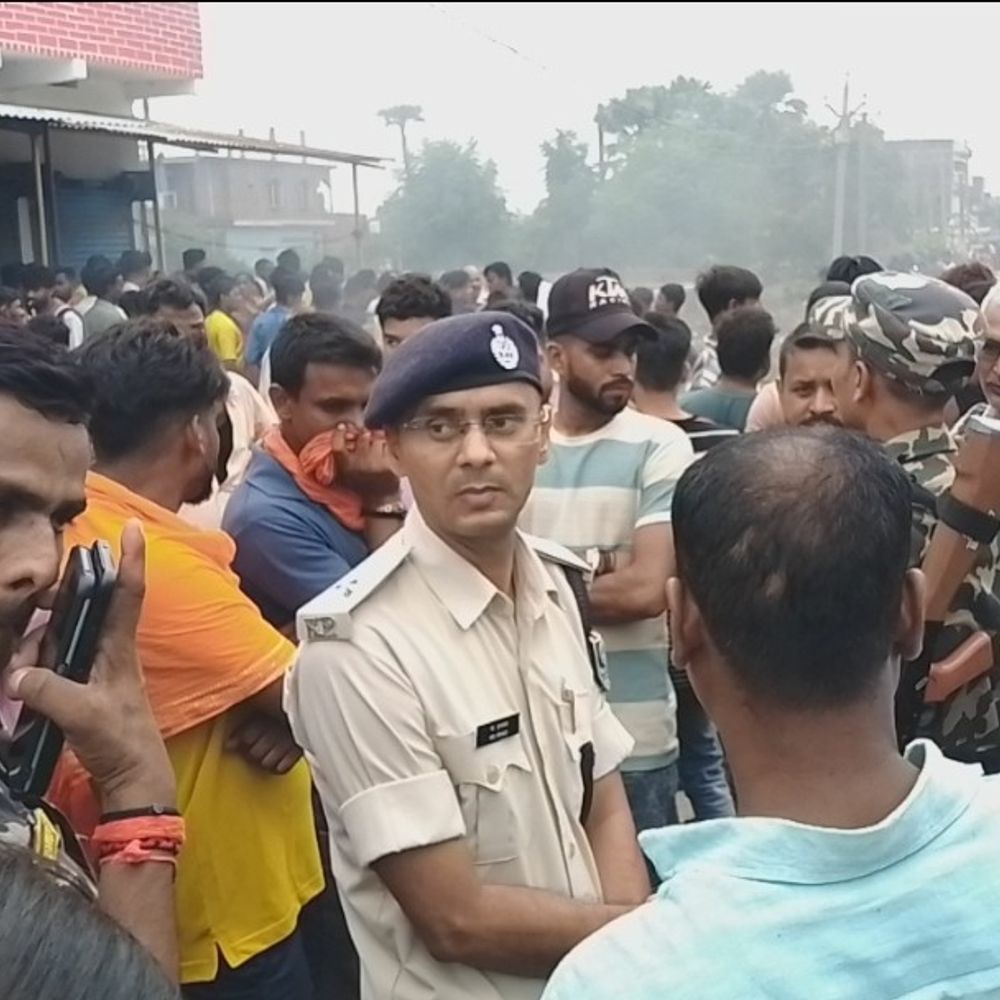 औरंगाबाद में प्रसव के दौरान महिला की मौत:आक्रोशित लोगों ने 2 घंटे तक सड़क जाम किया, चिकित्सक पर लगाया लापरवाही का आरोप