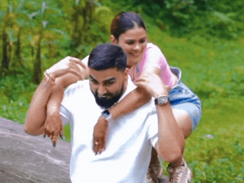 यूट्यूबर अरमान मलिक को पटियाला कोर्ट से समन:पत्नी समेत पेश होने का आदेश, दो शादियां करने और धार्मिक भावनाएं आहत का मामला