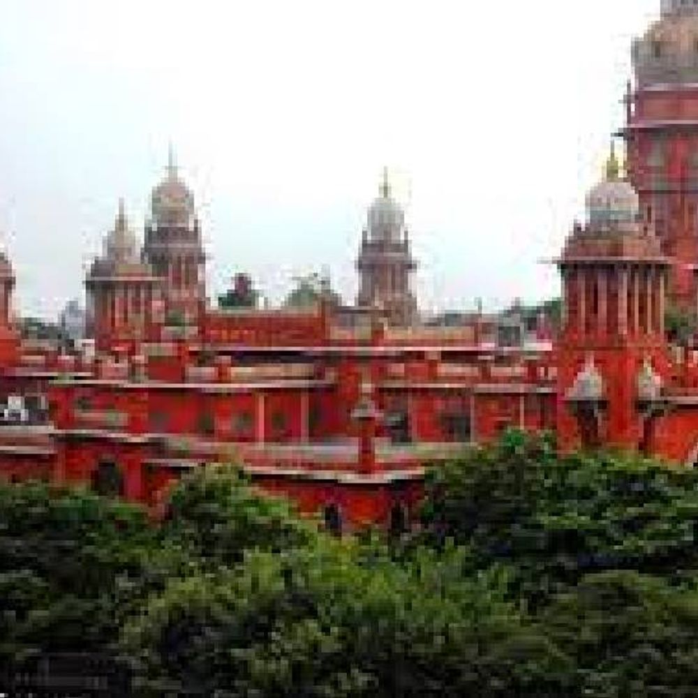 कस्टडी विवाद-15साल की लड़की मद्रास हाईकोर्ट की बिल्डिंग से कूदी:कोर्ट ने केयर होम भेजने का फैसला दिया, नाराज बच्ची बोली- नानी के पास रहूंगी