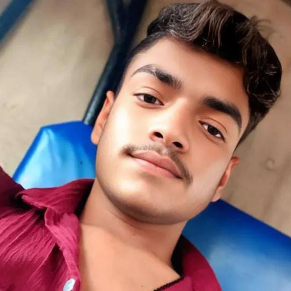 लापता छात्र का शव तीसरे दिन मिला:भैंस बेचने गया था, डिलीवरी के बाद हुआ लापता, परिजनों ने हत्या का लगाया आरोप
