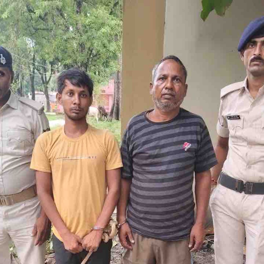 रांची से 30 लाख के मोबाइल चोरी का मामला:मोतिहारी में शटर कटवा गिरोह के 2 सदस्य गिरफ्तार, आईफोन बरामद