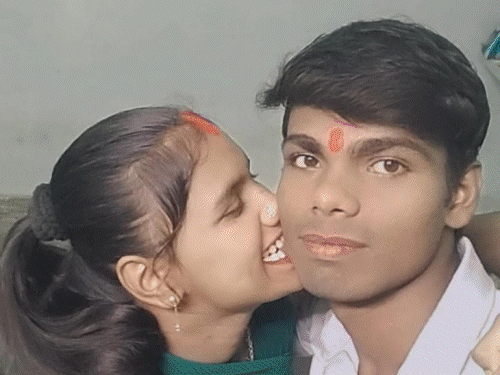 एक फोटो से खुल गई जीजा-साली की लव स्टोरी:पत्नी बहन को सौतन बनाने के लिए तैयार; साली का पति बोला- मैं उसकी वाइफ को रखूंगा
