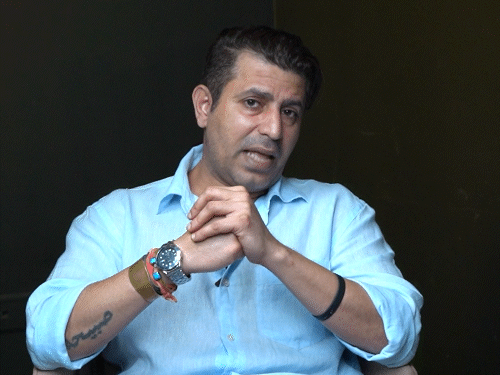 ‘सलाकार’ के डायरेक्टर ने पाक आर्मी चीफ को तानाशाह बताया:फारूक कबीर बोले- हमारी सरकार और आर्मी चुप नहीं रहेगी