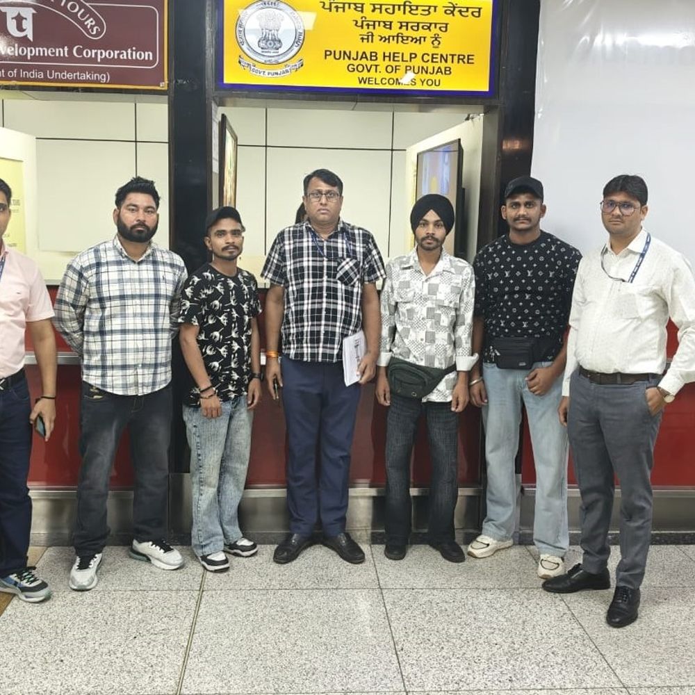 इराक से सुरक्षित भारत लौटे 10 युवक:8 पंजाब और 2 हिमाचल के रहने वाले; रोजगार की तलाश में गए थे विदेश