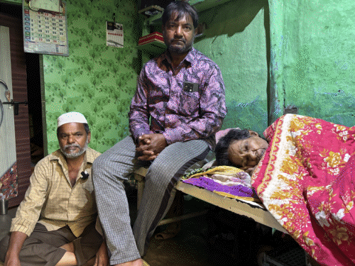 ‘मेरा बेटा मरा, बताओ मुजरिम कौन, इंसाफ कौन देगा’:मालेगांव के विक्टिम बोले- झगड़े में जेल हो जाती है, 6 लोग मरे, सजा कब