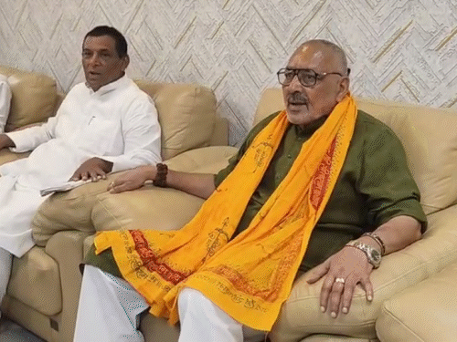 'पश्चिम बंगाल भगवान के त्रिशूल पर बसा हुआ हैं':गिरिराज सिंह बोले- वहां ममता बनर्जी का कानून चलता है, 'द बंगाल फाइल्स' में सही बात दिखाई गई है