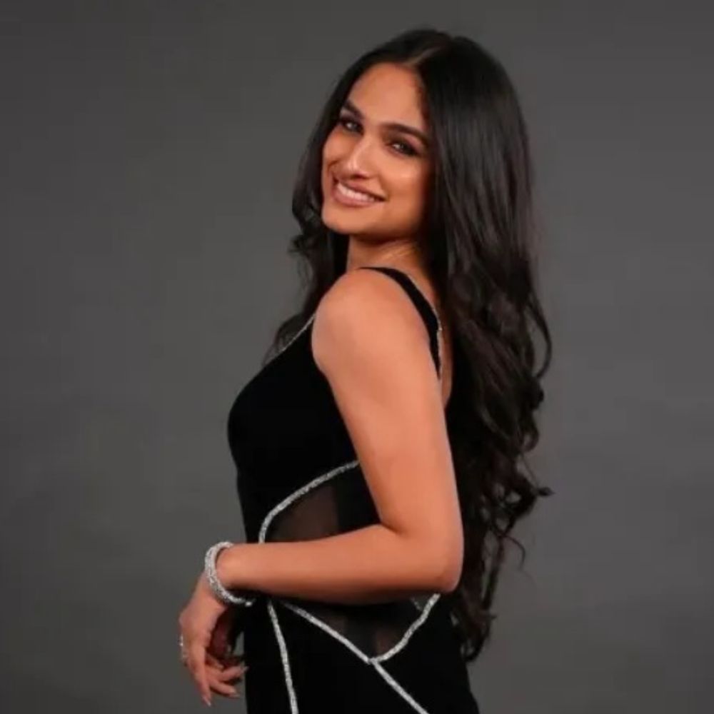 बिग बॉस 18 फेम कशिश कपूर पर धोखाधड़ी के आरोप:डिजाइनर का दावा ड्रेस इस्तेमाल कर बर्बाद की, मुआवजे के 85 हजार देने से इनकार किया