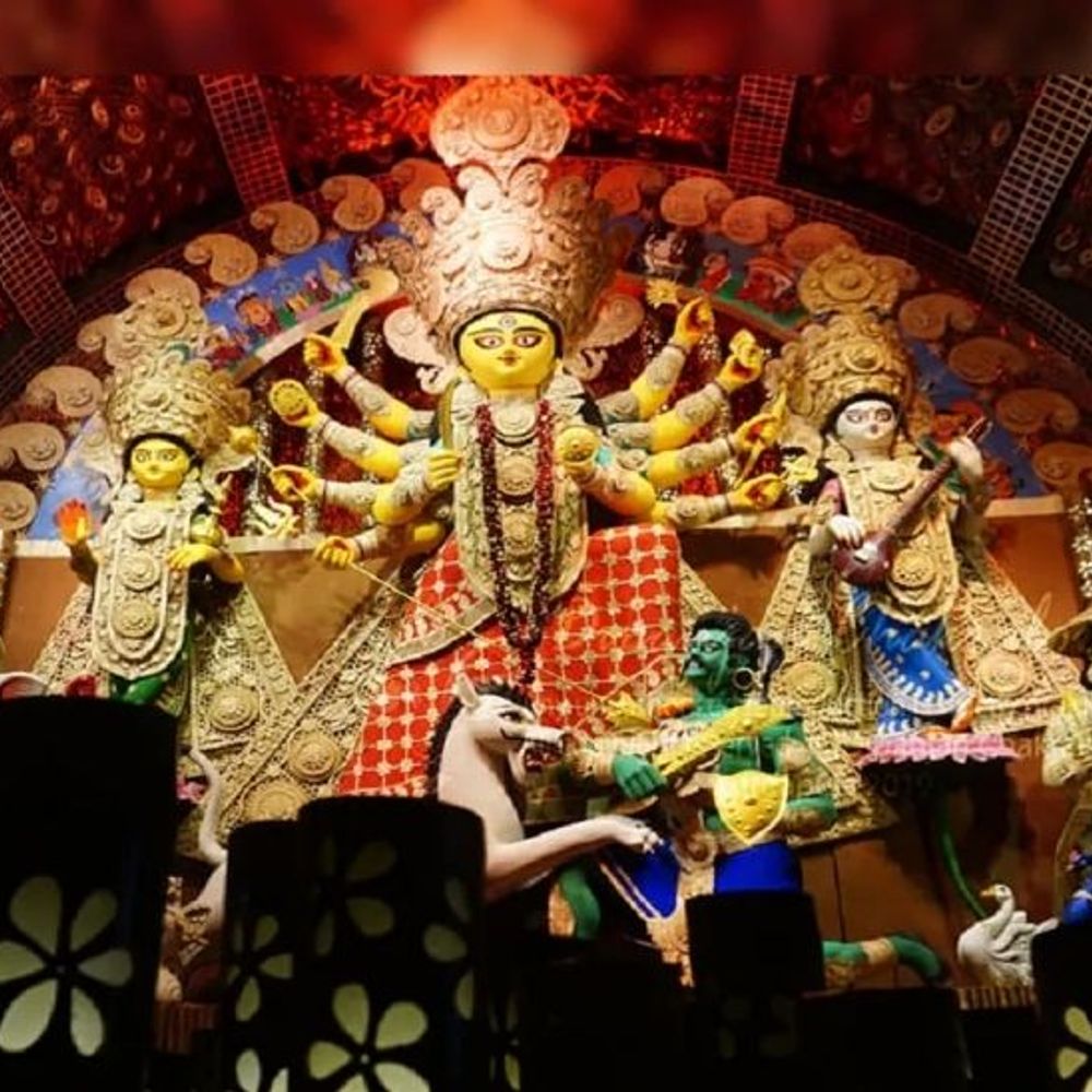 प. बंगाल-दुर्गा पंडालों के लिए 500 करोड़ बांट रहीं ममता:7 साल में मदद 11 गुना बढ़ाई, राज्य में 45 हजार पंडाल