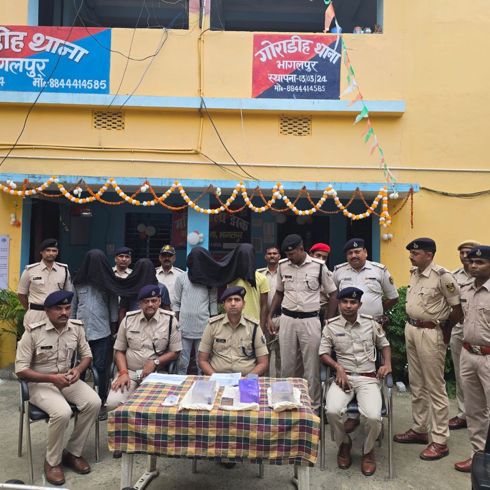 भागलपुर में हथियार लहराने वाले चार युवक गिरफ्तार:3 देसी कट्टा, 4 कारतूस; एक दिन पहले सोशल मीडिया पर वीडियो हुआ था वायरल