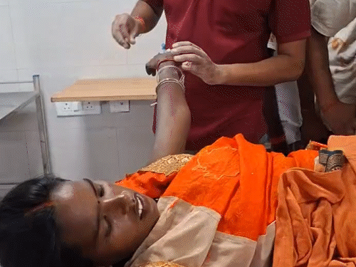 भोजपुर में ट्रेन के आगे कूदी शादीशुदा प्रेमिका:एक बच्चे की मां पड़ोसी से प्यार करती थी, मिलने से मना करने पर लगाई छलांग