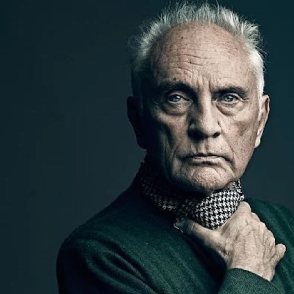 हॉलीवुड एक्टर टेरेंस स्टैंप का निधन:सुपरमैन फ्रेंचाइजी के विलेन बने थे, गोल्डन ग्लोब-कांस जीता, ऑस्कर नॉमिनेशन मिला था; ओशो के आश्रम आकर बने थे संन्यासी