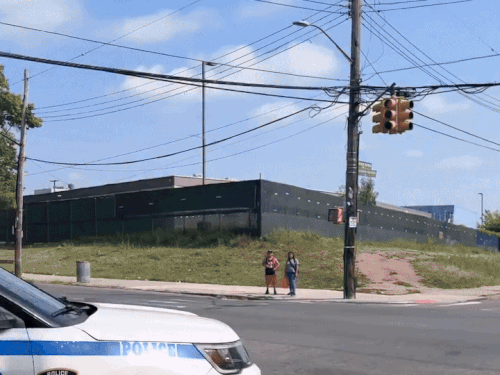 न्यूयॉर्क में दिलजीत दोसांझ फैंस से मिले:अमेरिकी अधिकारी अनाउंसमेंट कर बोले- पंजाबी आ गए ओए, हाथ माथे पर लगा धन्यवाद किया