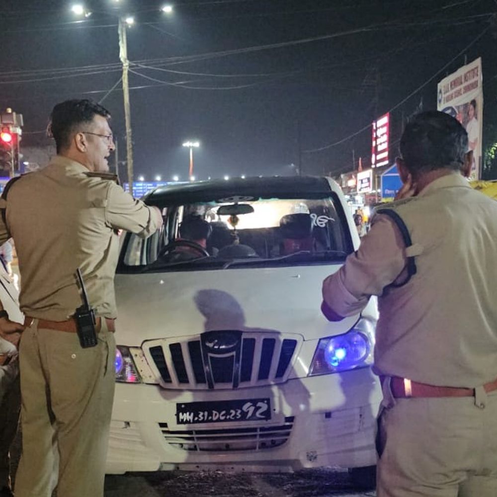 छिंदवाड़ा में ब्लैक फिल्म और मॉडिफाइड साइलेंसर पर सख्ती:पुलिस ने एक दिन में वसूला 82 हजार का जुर्माना; सांसद के निर्देश के बाद कार्रवाई